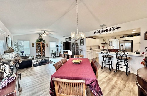 Sumter County House | Eastport Footprint - The Villages 2/2 + Workout Room and Golf Cart in The Village of Moultrie Creek