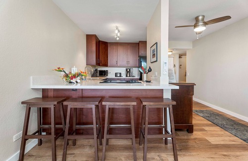 Historic Kailua Village Condo | 🏖️Easy Walk to Village | Air-Conditioning | Ocean View | WIFI
