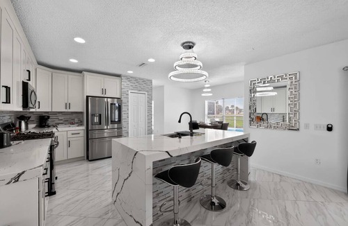 Crescent Lakes House | Elegant 4BR Luxury Home - Private Pool Disney