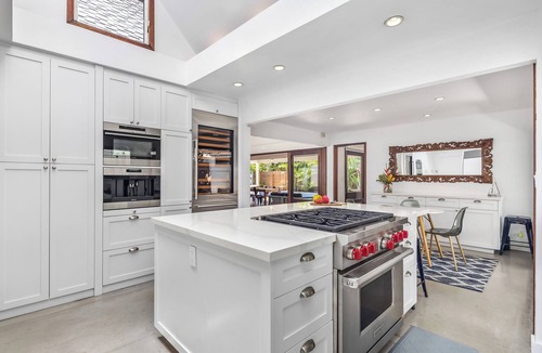 Kailua House | Elegant Home w/Private Beach Access, Pool & AC: Relaxing Lokomaika'i Kailua