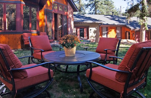 Woodland Park Cabin | Elite Mountain retreat, hot tub, 2 fireplaces, Hiking trails, trout fishing, AC