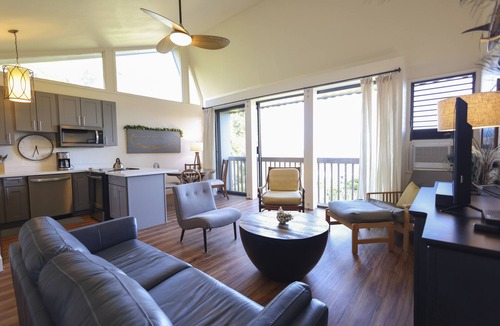 Makaha Valley Condo | Experience Authentic Hawaii on Oahu's West Side! 5 Minutes to the Beach!