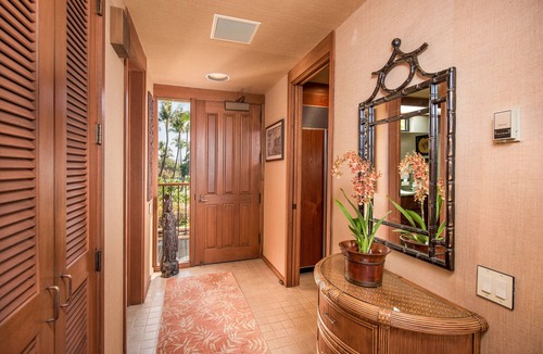 Kamuela Condo | Exquisite Luxury: Oceanview Penthouse Villa