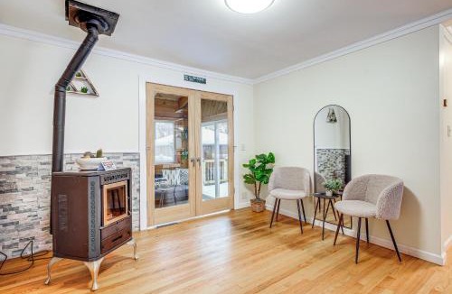 Warrensburg House | Family-Friendly Home w/Hot Tub, Near Lake George!