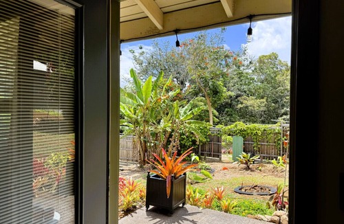 Kukuihaele House | Family House by the Waterfall - Private, Countryside, Waipio, Stream, WiFi, Laundry