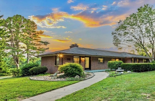 Candler House | Family Retreat, Retreat-Hot Tub, Blue Ridge Mountain View, GameRoom, Biltmore