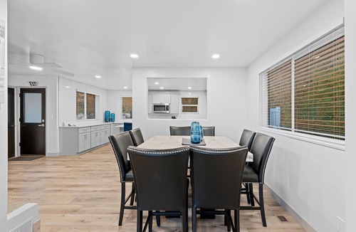 Olympus Cove Villa | Family Ski Oasis 7BR 16-Person Spa Mins to Skiing by RedAwning