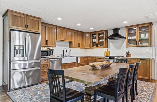 Milledgeville House | Firefly Haven, 4bedrooms, 5 baths, 4 Kayaks, 1 paddleboard, Great Water + MORE!