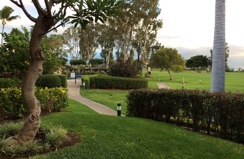 Waikoloa Condo | First floor-Walk to pool, BBQ and hot tub. Golf course frontage. Paradise