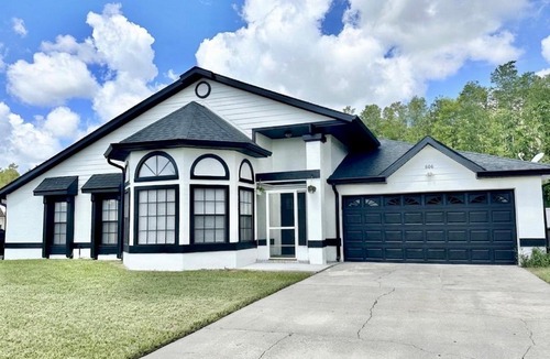 Buena Ventura Lakes House | FREE Heated Pool 9 minutes to MCO 15 minutes to Disney Sleeps 8