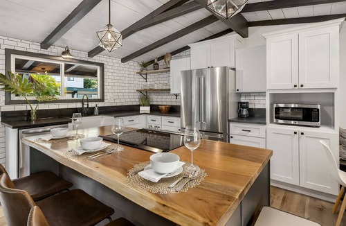 Pupukea House | Get ready to escape to Oahu’s fabled North Shore!