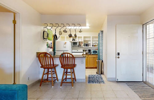 Waikoloa Condo | Golf course adjacent condo with heated pool, hot tub, fitness room, tennis