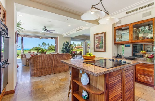 Kaupulehu House | Golf Villa 1102–Prime Location & Ocean Views | Onsite Staff & Daily Housekeeping