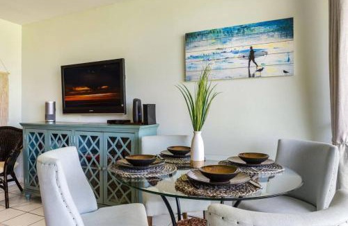 Kahuku House | Gorgeous 1 Bedroom golf front near beach