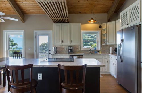 Kaneohe House | Gorgeous 2 bedroom bayside house on Windward side of Oahu