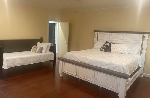 Dennis Resort | Grand Lake @ Stony Point Gated Resort - The Lodge, Lakehouse and 4 Cabins