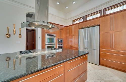 Groveland House | Groveland Home w/Pool: Luxurious Lakefront Oasis!