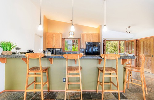 Keaau House | Hale Mar - Gorgeous Oceanfront Home with Private Pool & Hot Tub