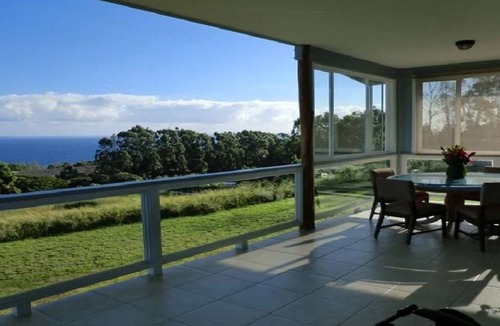 Honokaa House | Hamakua Coast Home- Ocean views, private, clean and friendly