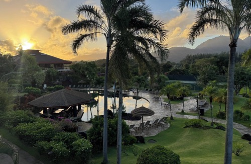 Princeville Apartment | HanaleiBayRESORT2312, 199.00 8/16-18 or269.00 8/22-26BlowOutSalBeachFront 10Star