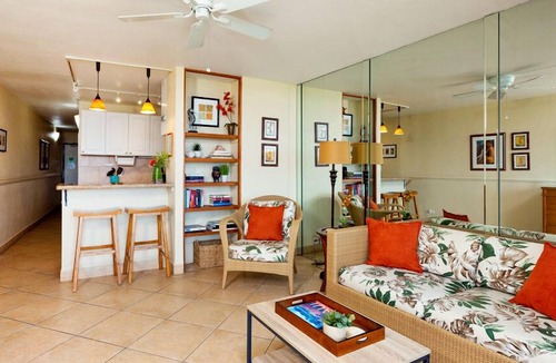 Maalaea Condo | Hawaii Life Rentals Presents Island Sands 110