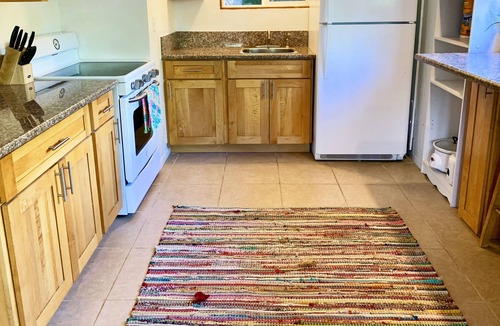 Punaluu Apartment | Hawaiian Cottage-Seconds away from beach access- A/C Near North Shore Oahu