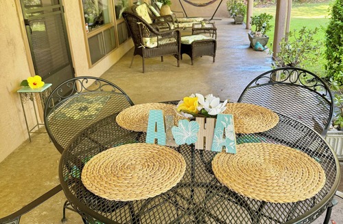 Francolin Place House | Hawaiian Family Paradise Retreat – Near Beach & Golf!