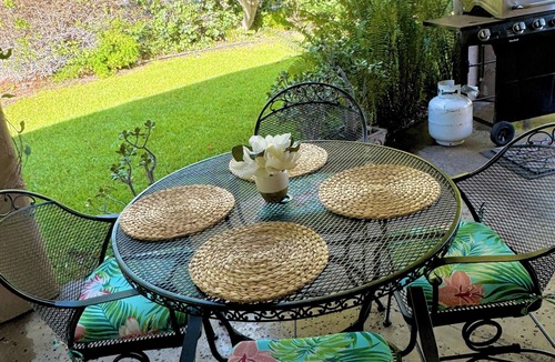 Francolin Place House | Hawaiian Family Paradise Retreat – Near Beach & Golf!