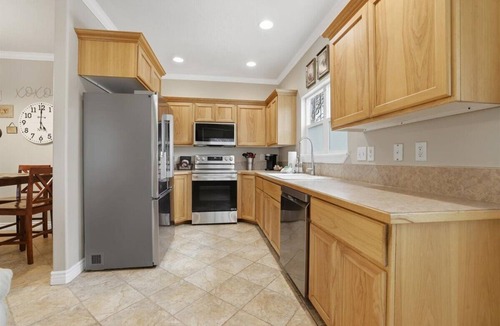 Sunset House | Heart of North End|Parking|300Mbps|Smart TV|W/D