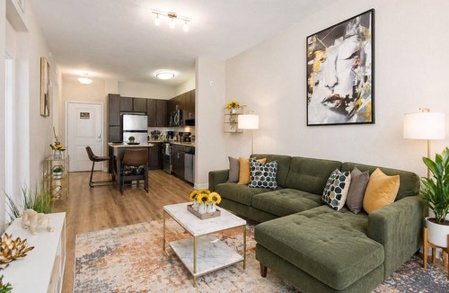 Carver City - Lincoln Gardens Apartment | Heated Saltwater Pool, Gym, 7Min to TPA