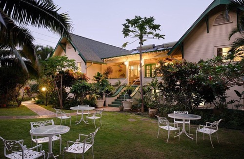 Wailuku Bed & Breakfast | Hinano Suite - Historic charm | Chef's breakfast