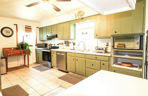 Spry House | Historic York Schoolhouse Retreat | Hot Tub Game Room Fire Pit Sleeps 9
