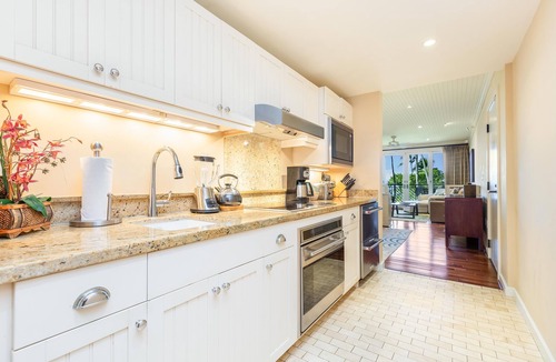 Kahuku Condo | Holiday Sale! Turtle Bay Villas 205/206 by Gather w/Shared Pool, Spa, AC