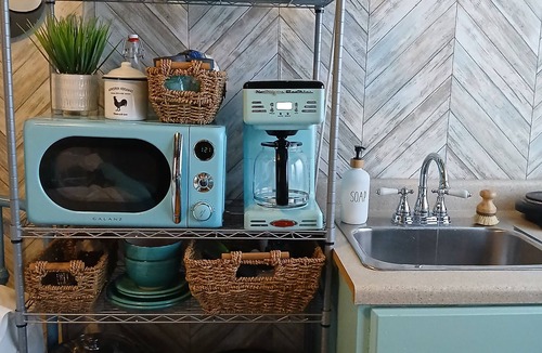 Stanton Cabin | Homespun Hideaway a fun and folksy tiny house for your escape to the mountains