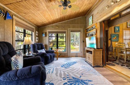 Cedar Key House | Hook, Wine and Sinker Cottage