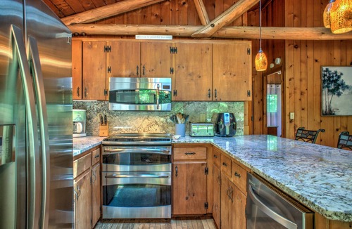 Weaverville Cabin | Hoot on the Hill | Decks, Fire Pits & Garden Charm + Biltmore Pass | Near AVL
