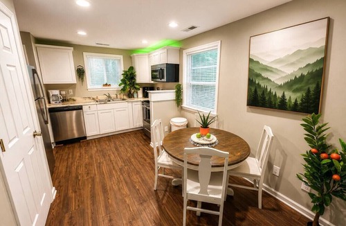 Georgetown House | Hot Tub Tiny Home Hideaway Near Horse Park and Ark