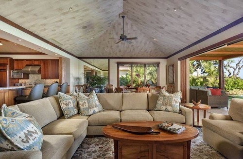 Kaupulehu House | Hualalai Pakui Pua Estate on the 14th Green.