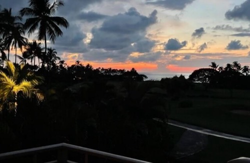 Kaupulehu Villa | Hualalai Palm Villa on 15th Green w/2 Golf Carts!