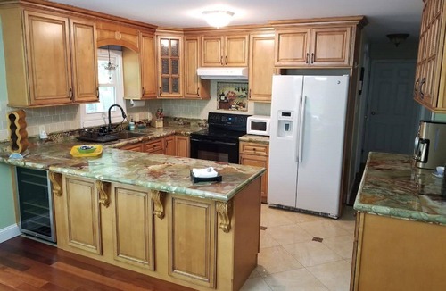 Albrightsville Ski Chalet | InDoor Hot Tub, pool table, lakes and pools, gated community, nature retreat