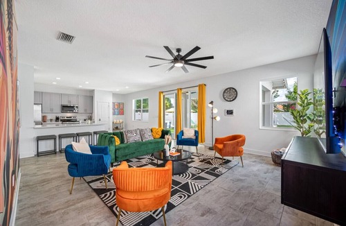 Tampa House | Insta-Worthy Villa Pool+Spa Sleeps 16+