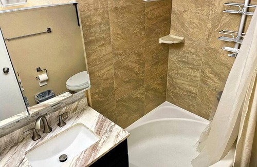 Waikiki Apartment | *Island Colony 1bedroom*Convenient location..!