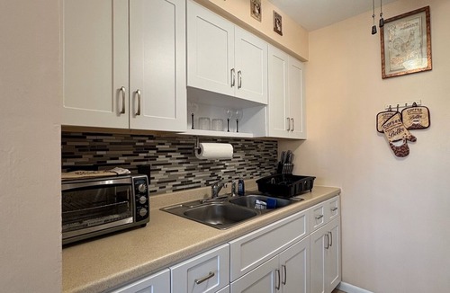 Pompano Beach Condo | Jan & April Available to Enjoy the Beach, Sunshine and Warm Weather!