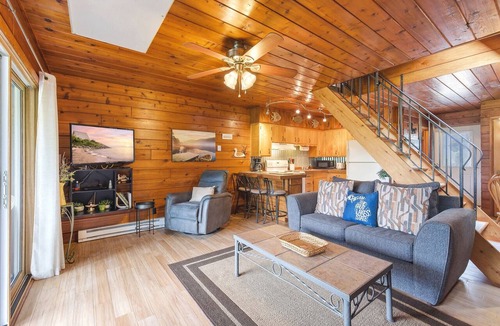 Stevensville Ski Chalet | Juniper Presents: Chalet #68 Nr Beach, Play Area & Amenities