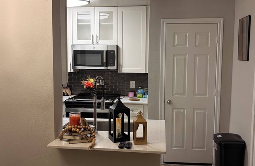 Cumberland Apartment | Just 6 mins from Braves Stadium , 8 miles from Benz Stadium & State Farm Arena