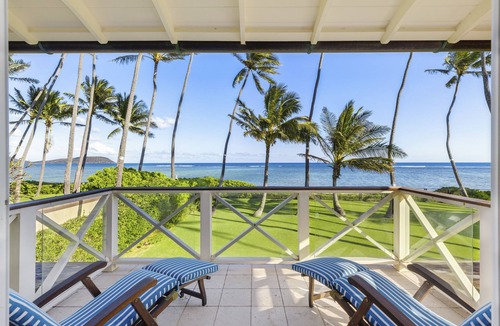 Kahala House | Kahala Beachside Estate: Luxury Estate w/Pool, Jacuzzi, AC & Spacious Yard