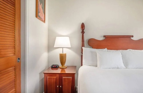 Kahului Hotel | Kahului Beach Getaway | Spacious and Peaceful Resort | Pet-friendly