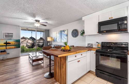 Historic Kailua Village Condo | Kailua Village #201: 2nd Floor, Corner Remodeled unit in Downtown Kona.