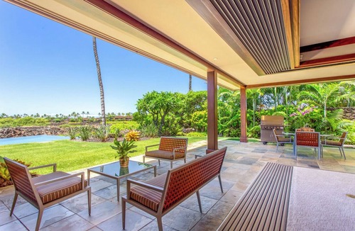 Kaupulehu House | Ke Alaula Hale 7 – Private & Secluded | Onsite Staff & Daily Housekeeping