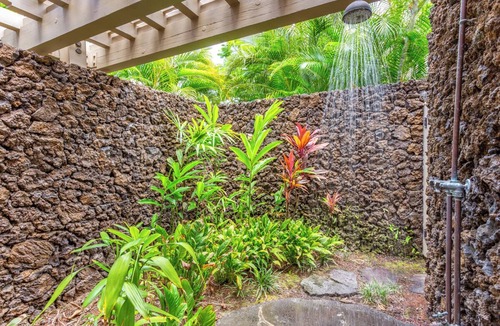 Kaupulehu House | Ke Alaula Villa 232B – Vibrant Ocean Views | Onsite Staff & Daily Housekeeping